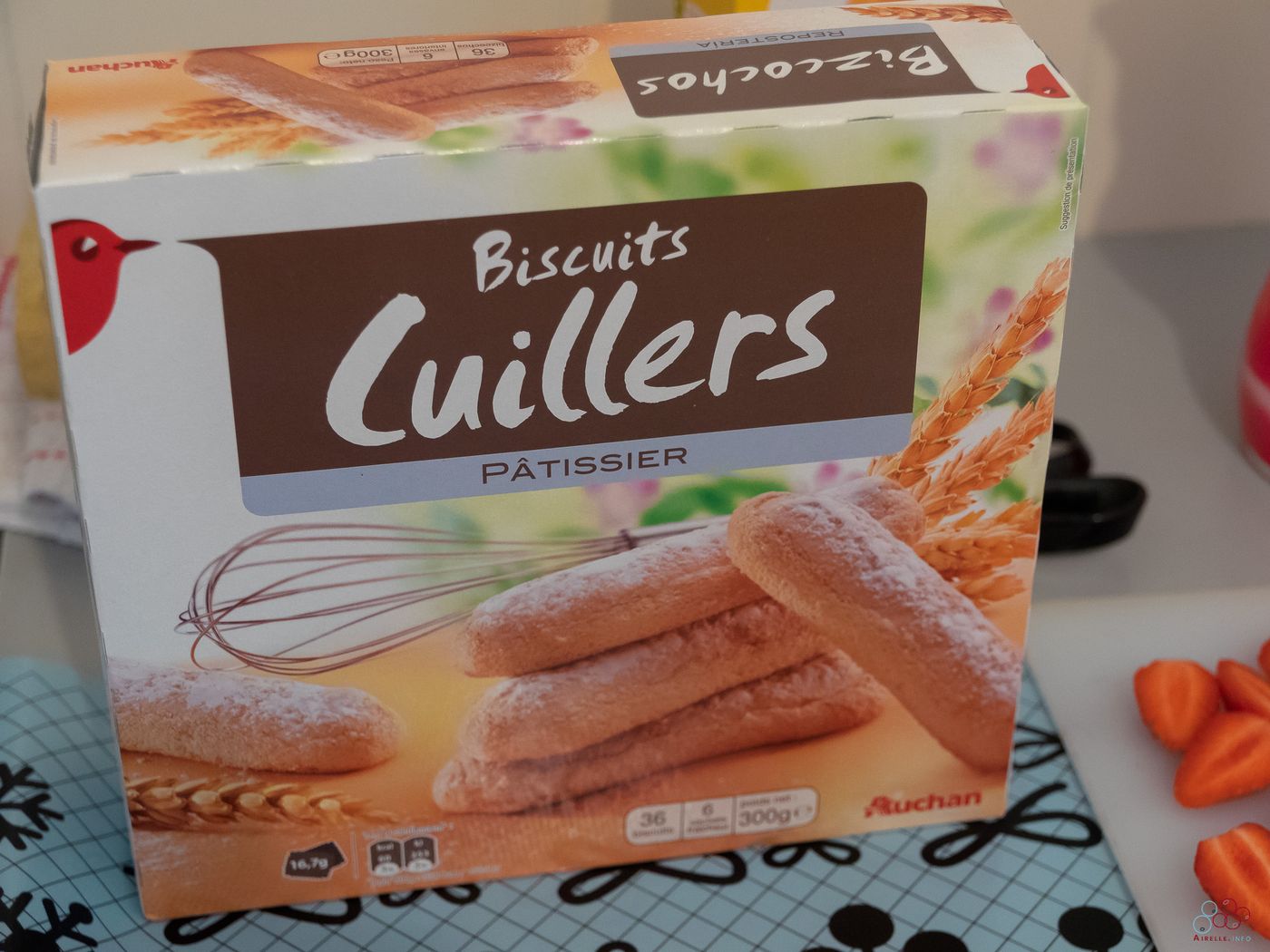 Picture of a box of ladyfingers.